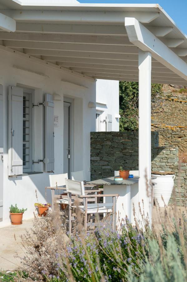 Villa Grey House à Exámbela Extérieur photo