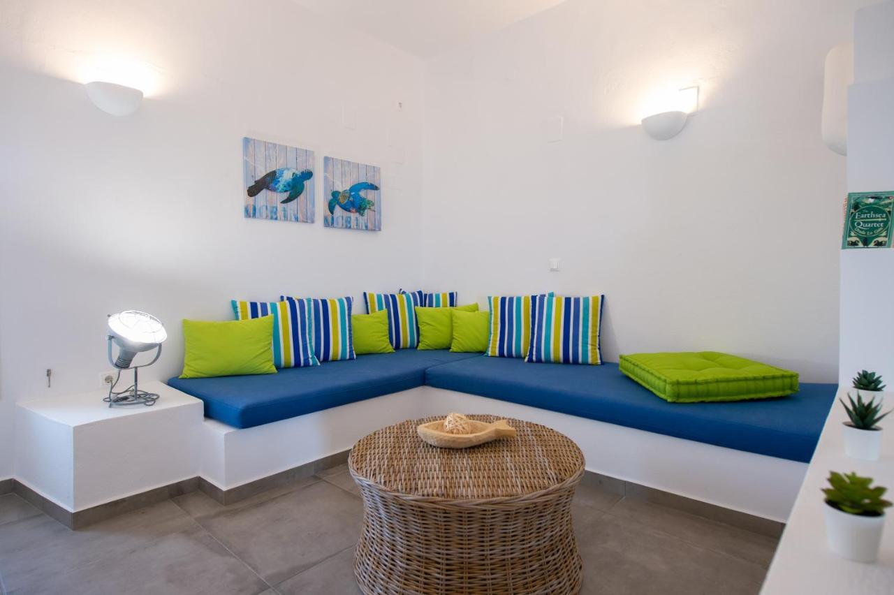 Villa Grey House à Exámbela Extérieur photo