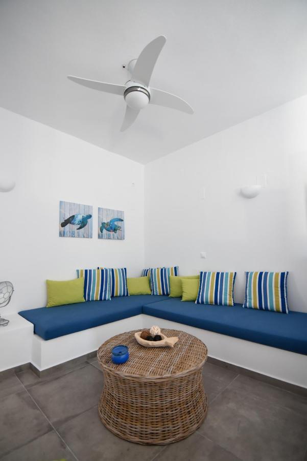Villa Grey House à Exámbela Extérieur photo